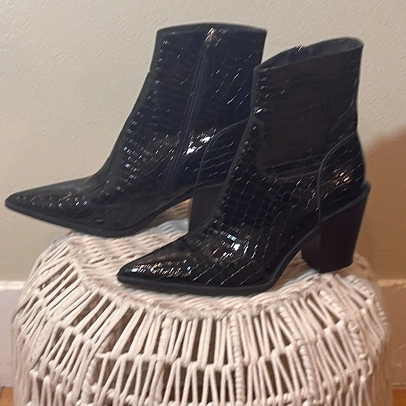 Truffle Collection mid heeled western boots in black croc size 40 EUR/ 9 US - Picture 4 of 12